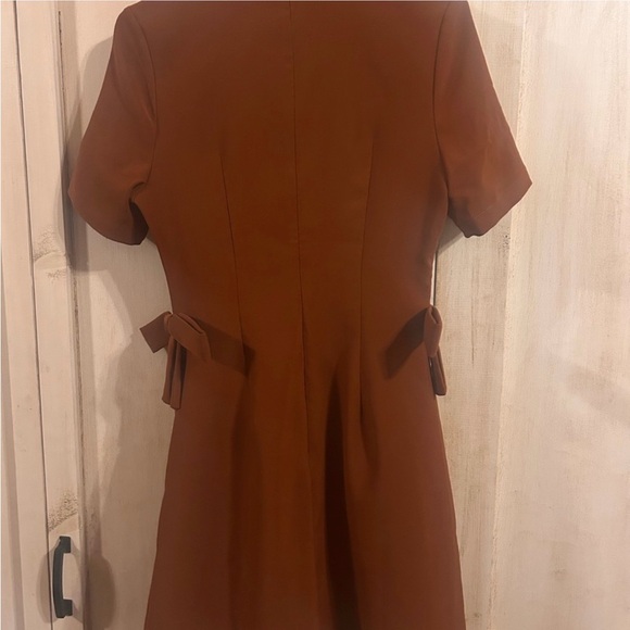 Commense Brown Mini Dress with Short Sleeves and Bow Accents - Picture 7 of 10